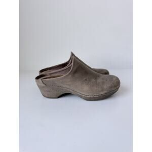 Dansko Women’s Melody slip-on mule clog Taupe Burnished Leather EU 39 US Size 9